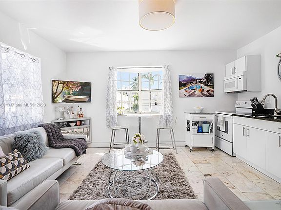 2nd image of 1526 Pennsylvania Ave APT 12