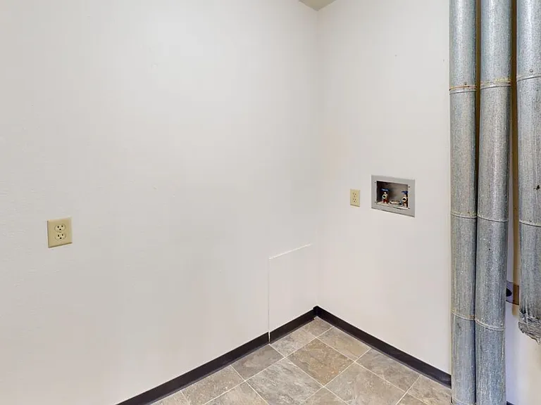 Park Place West Apartments — Photo 35