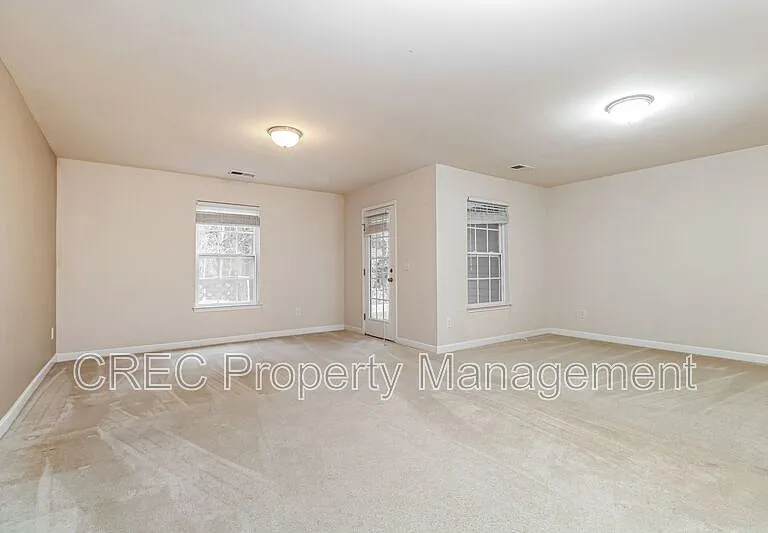 3533 Claremont St — Photo 9