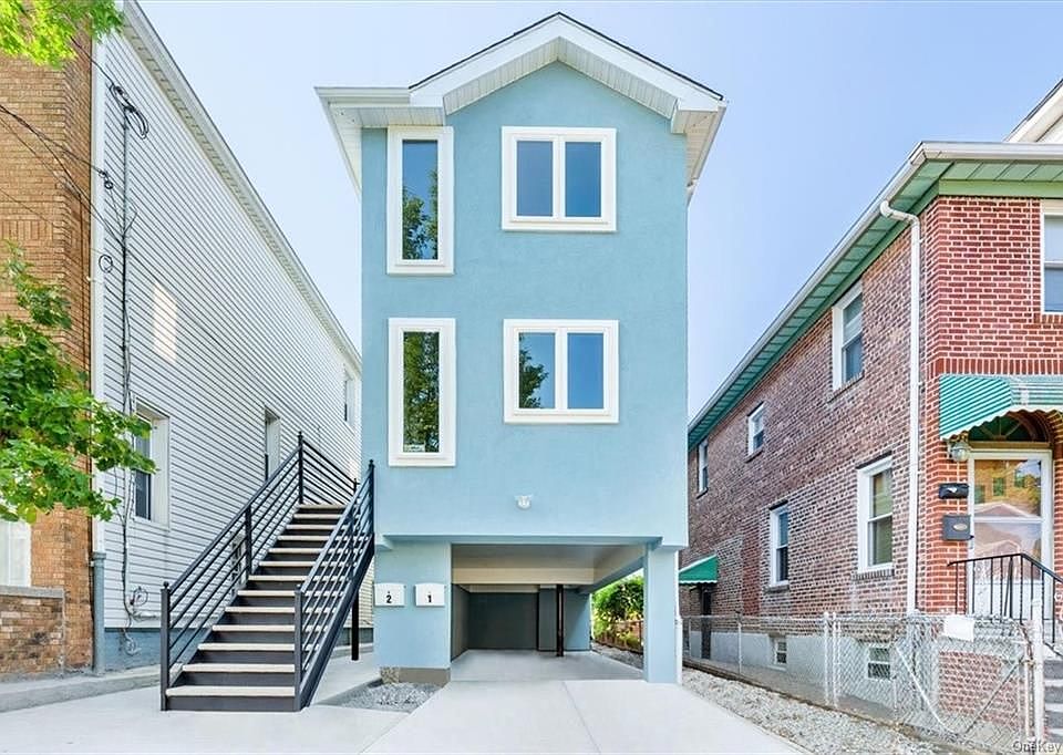 1st image of 2865 Coddington Ave