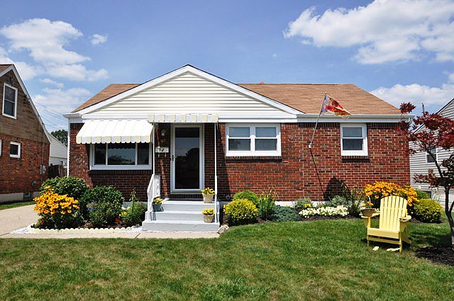 1st image of 52 Loretto Dr