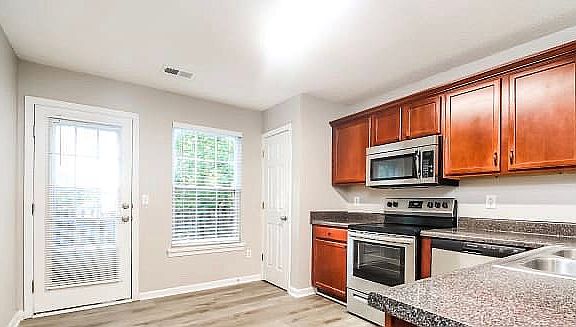 4th image of 233 Lossie Ln
