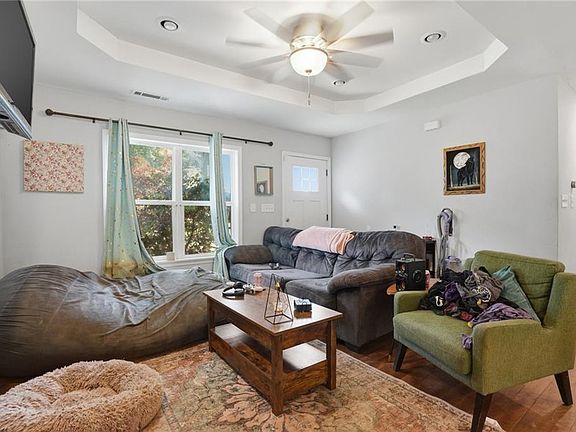 4th image of 2083 Cherry Ln