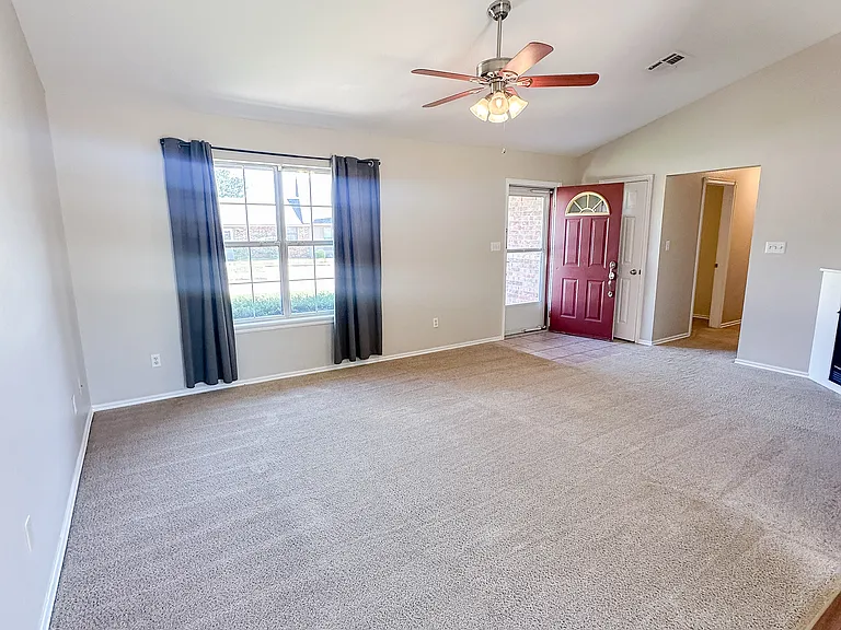 6861 NW Willow Springs Dr — Photo 2