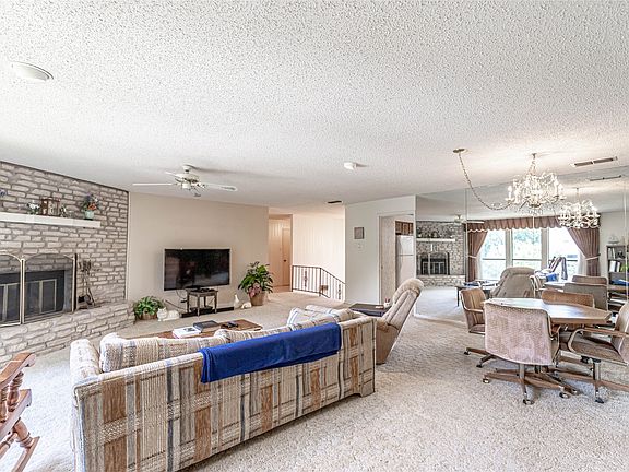5th image of 201 Peninsula Ct