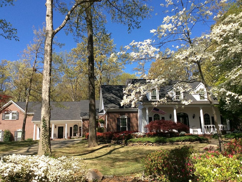 1st image of 901 Clear Creek Dr