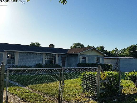 3rd image of 8013 Maloren St
