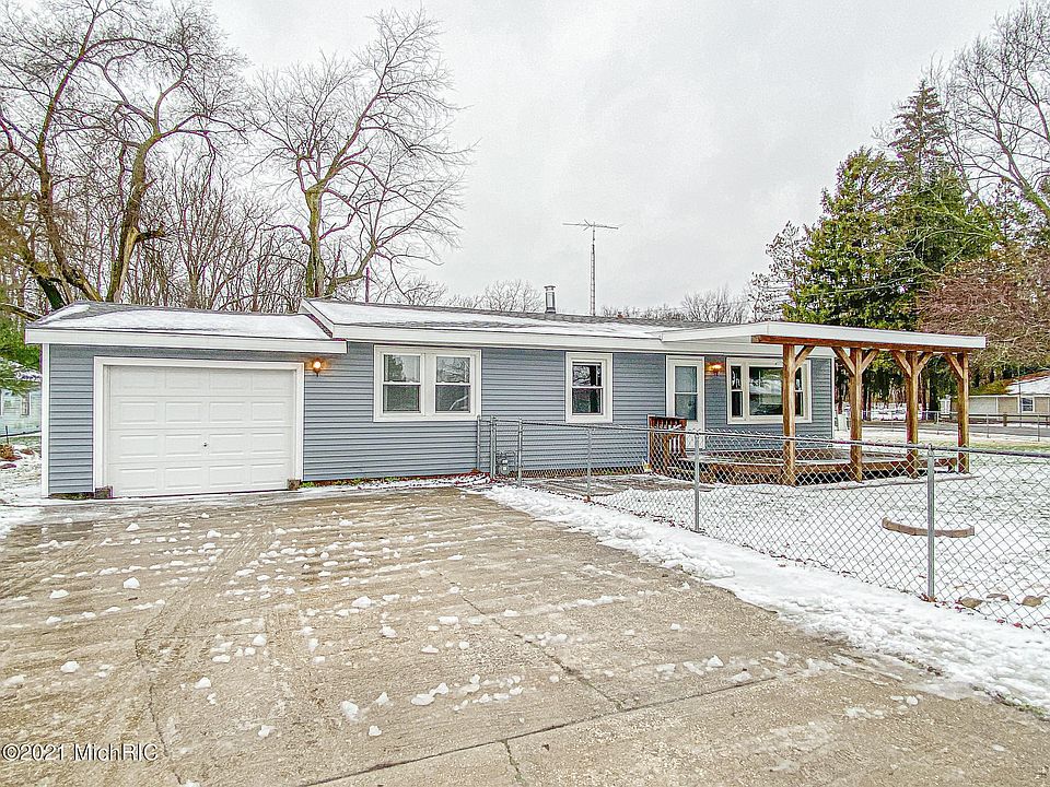1st image of 52412 Twin Lakeshore Dr