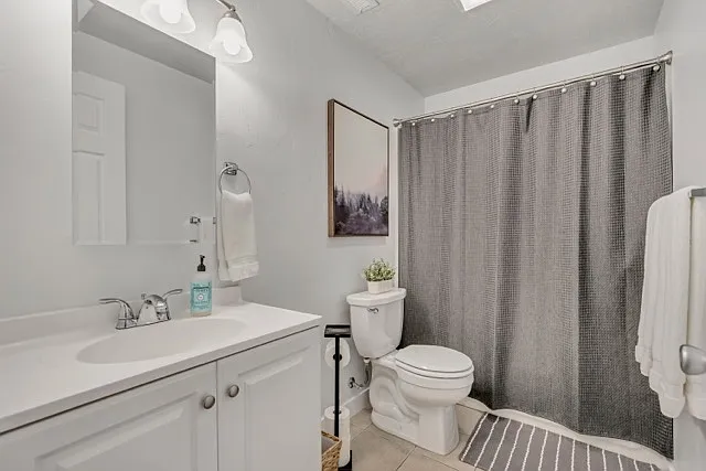 3 bed, 1100 sqft, $1,699 — Photo 4