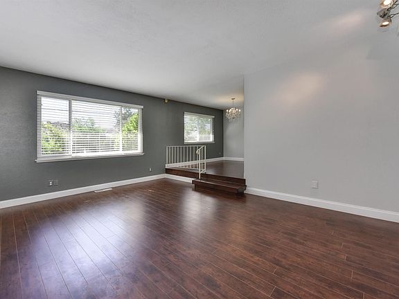 4th image of 6471 Longridge Way