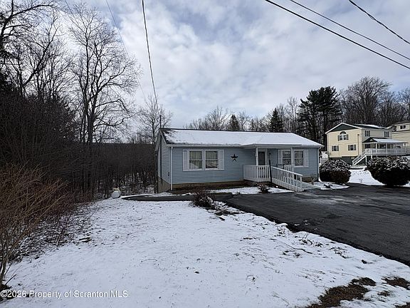 3rd image of 161 Martin St