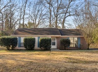 233 N Cedarbrook Dr, Auburn, AL 36830