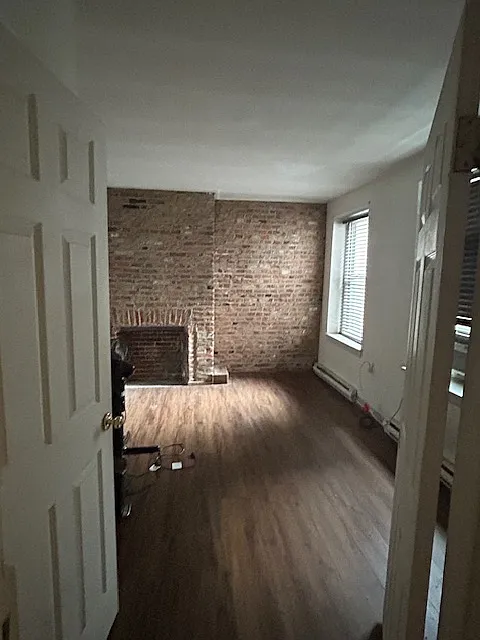 3 bed, 900 sqft, $1,660 — Photo 4