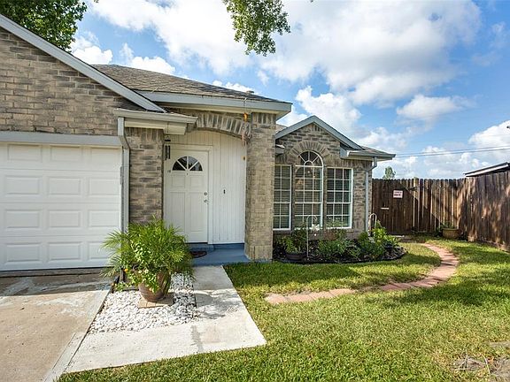 2nd image of 2037 Wildwood Ridge Dr