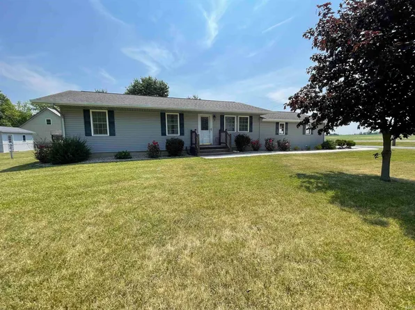 691 S Paul Dr, Bunker Hill, IN 46914