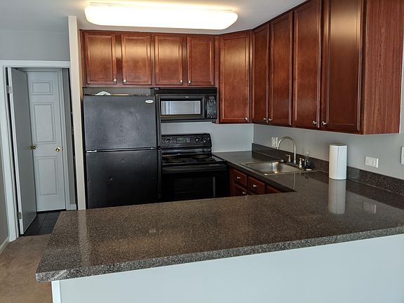 4th image of 5827 Oakwood Dr APT B