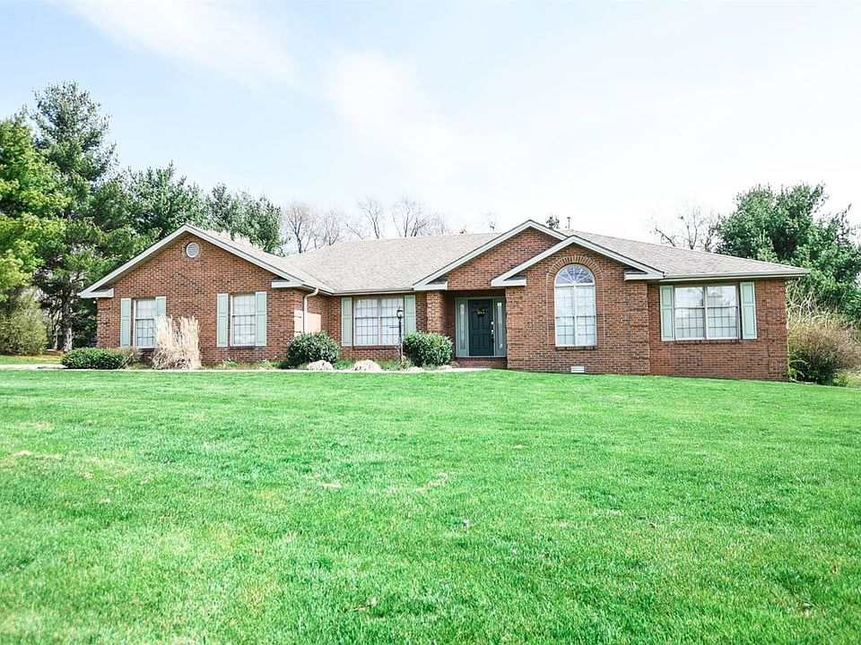 1st image of 123 Holly Hills Dr
