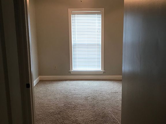 Large office/ 4th bedroom