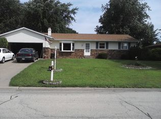 311 Park Lane Cir, Eldridge, IA 52748