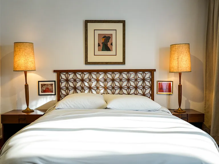 Main Guest Room - Queen Bed - French doors to back yard at right