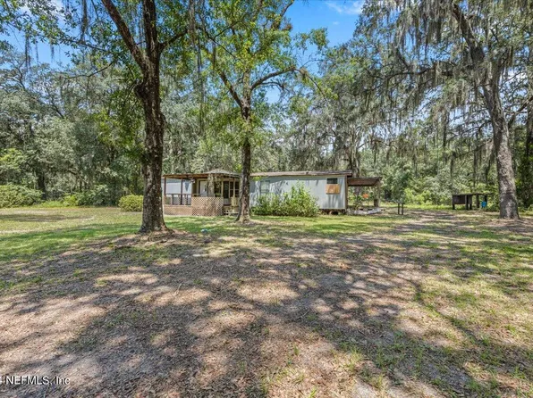 120 DANA Lane, Palatka, FL 32147