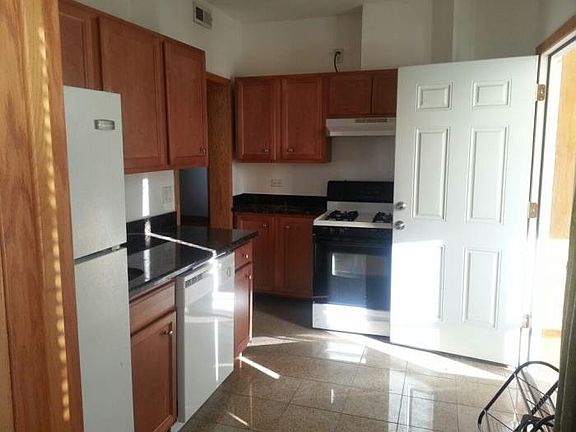 2nd image of 2808 N Campbell Ave #3