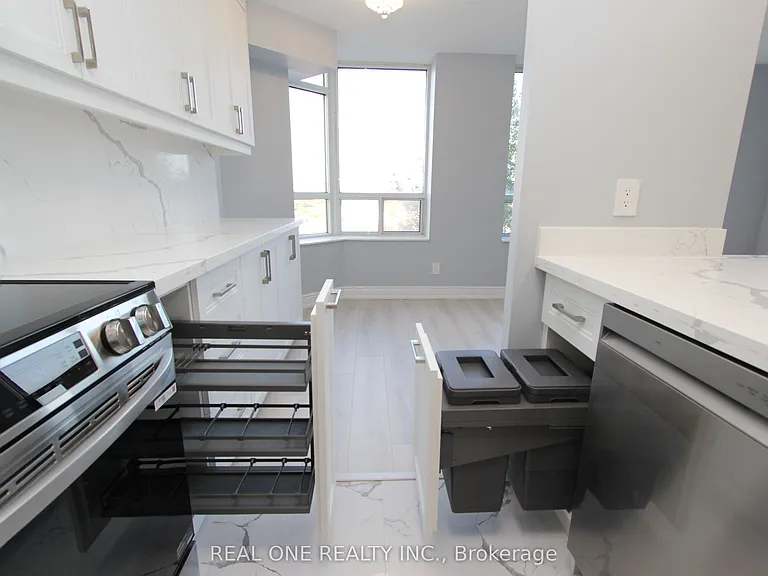 1883 McNicoll Ave #719 — Photo 13