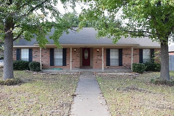 1st image of 1801 Willowbrook Dr