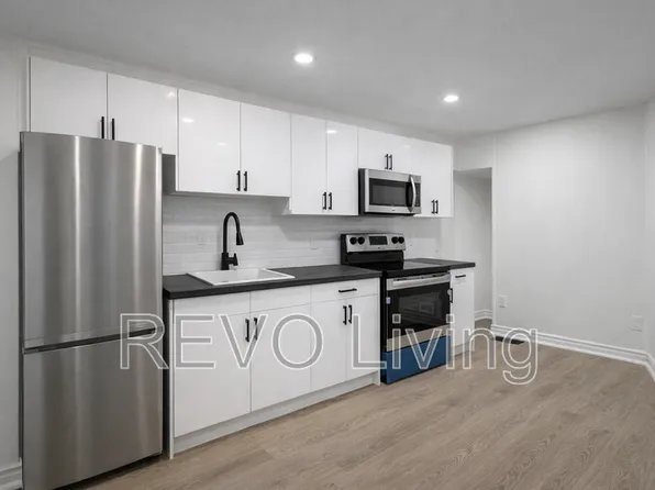 19 Wellington St #B, Welland, ON L3B 1A8