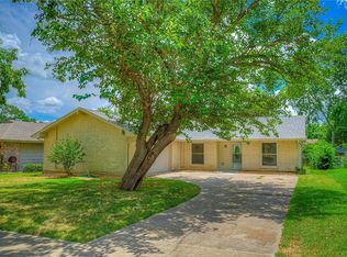 1512 Williamsburg Dr, Plano, TX 75074