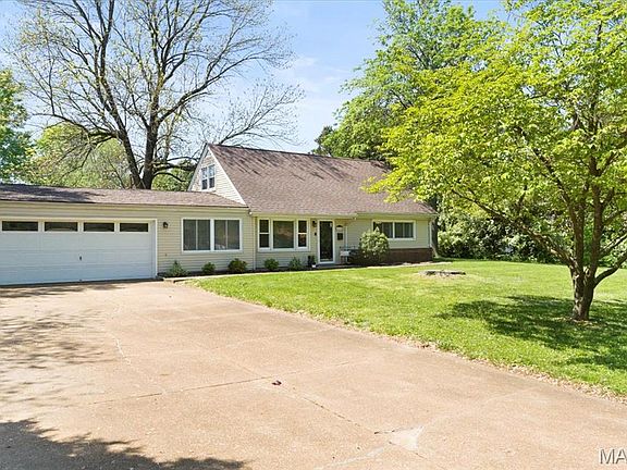 3rd image of 10920 Saint Henry Ln
