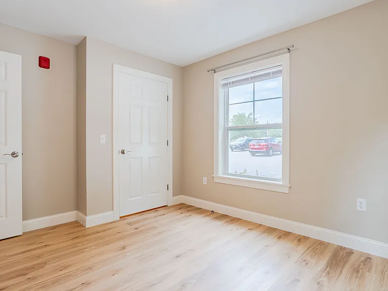14 Country Club Rd #4 — Photo 12