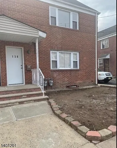 138 Midland Pl Photo 1