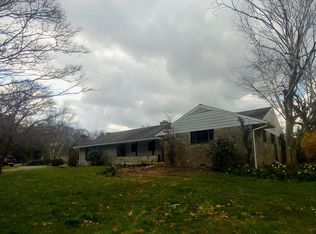 834 Hillaire Rd, Lancaster, PA 17601