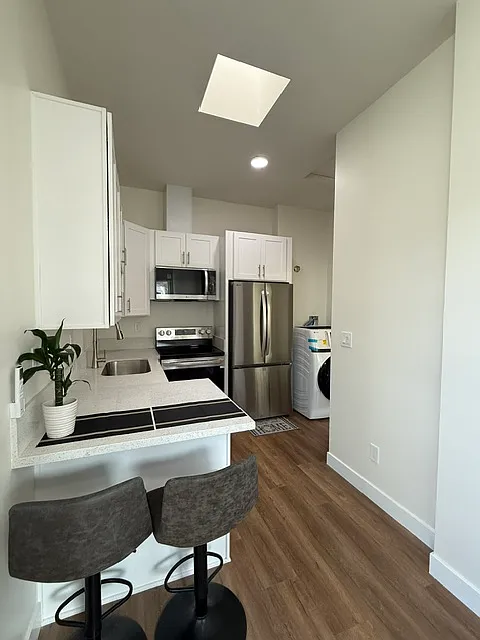 1 bed, $2,200 — Photo 3
