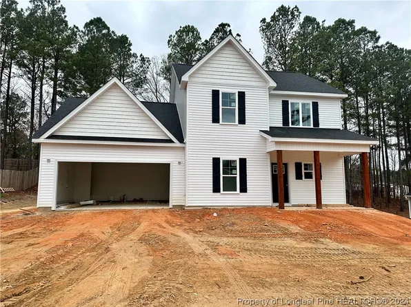 580 Old Salem Dr, Spring Lake, NC 28390