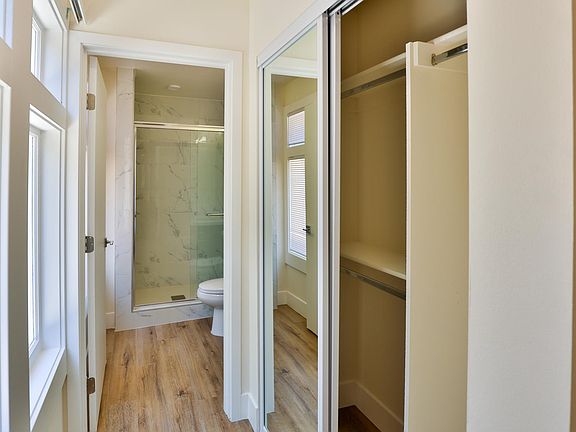 5th image of 1426 W 27th St