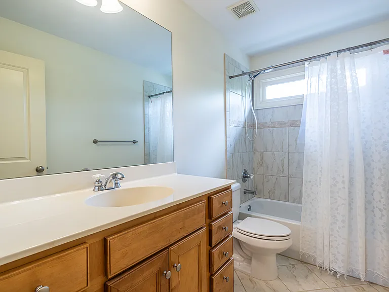 1040 Boulevard Dr NE — Photo 29