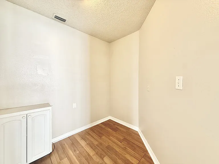 11316 Maybrook Ave — Photo 39