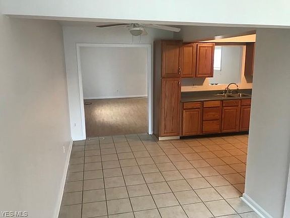 4th image of 230 Courtland Blvd