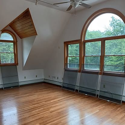 3rd image of 265 Priest Rd