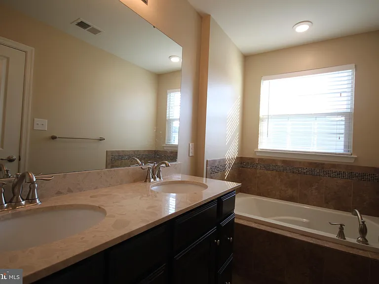 228 Compass Dr — Photo 28