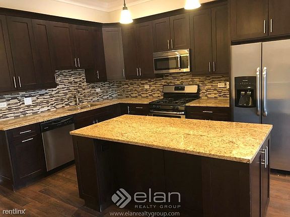 4th image of 2904 W Belmont Ave #2910