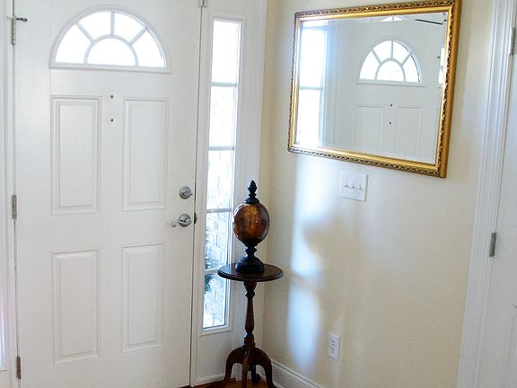 5th image of 1004 Wellstone Ct