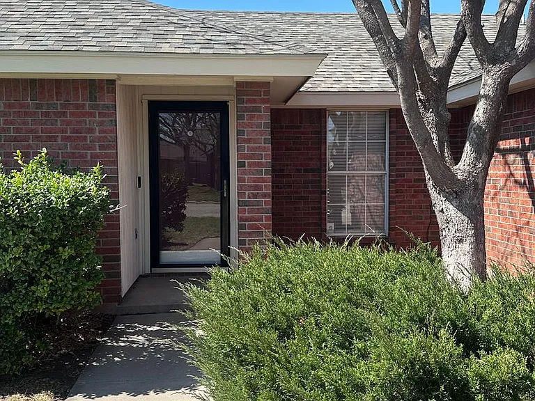 3834 Purdue Ln — Photo 2