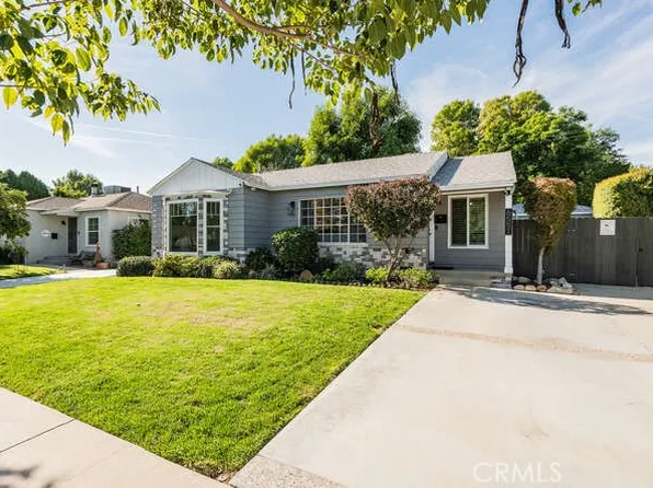 6551 De Celis Pl, Van Nuys, CA 91406