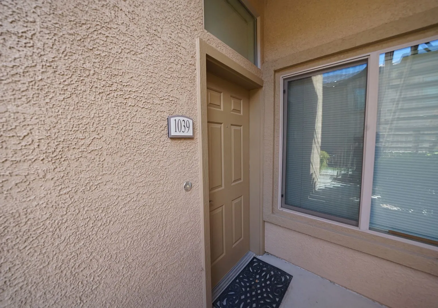 Showings Available Now — Photo 4