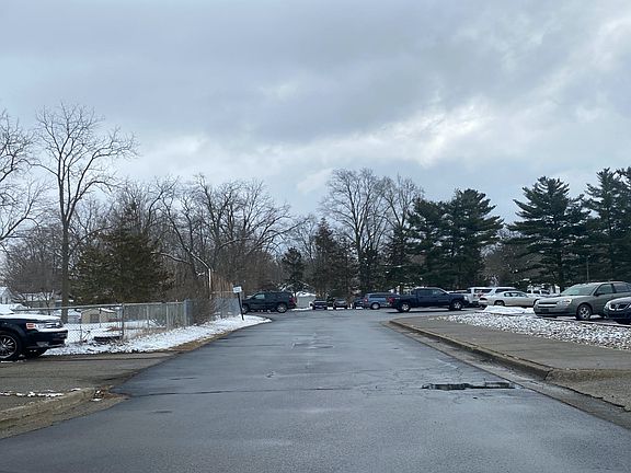 4th image of 70 1/2 W Bacon St