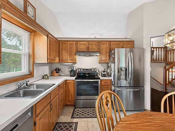 5th image of 1305 Keller Ln