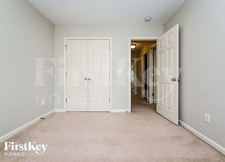 2501 Freemont St — Photo 11
